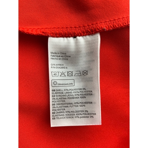 COPY - Small, H&M, low cut red dressy tank top 💋 - Picture 10 of 12